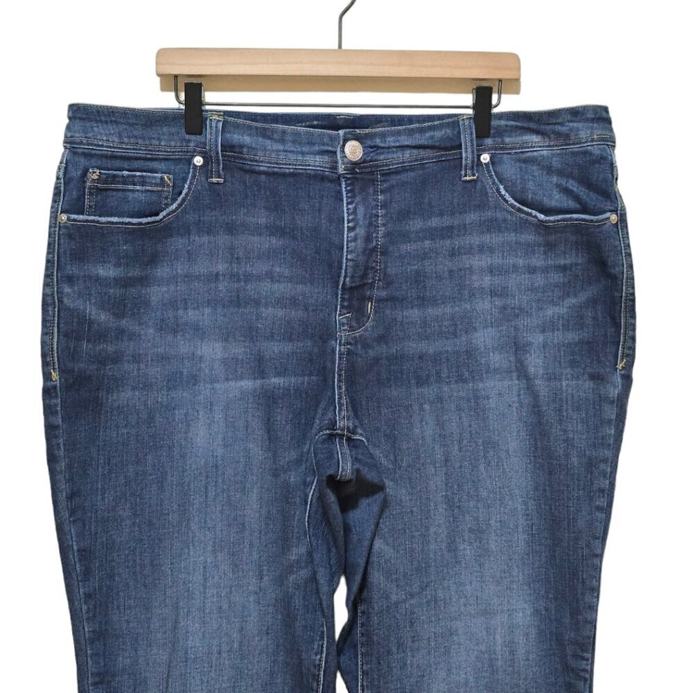 Seven7 Straight Leg Mid-Rise Embroidered Pocket Jeans in Pleasant Sz 22 - Picture 3 of 11